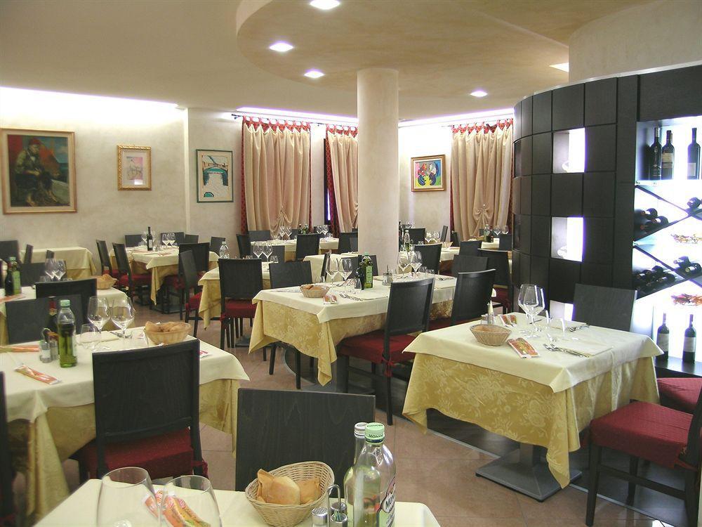 Hotel Da Vito Кампанья-Лупия Экстерьер фото